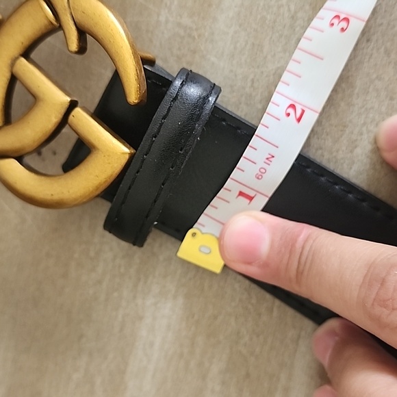 Beautiful GG Belt black leather with gold metal hardware - Picture 8 of 10